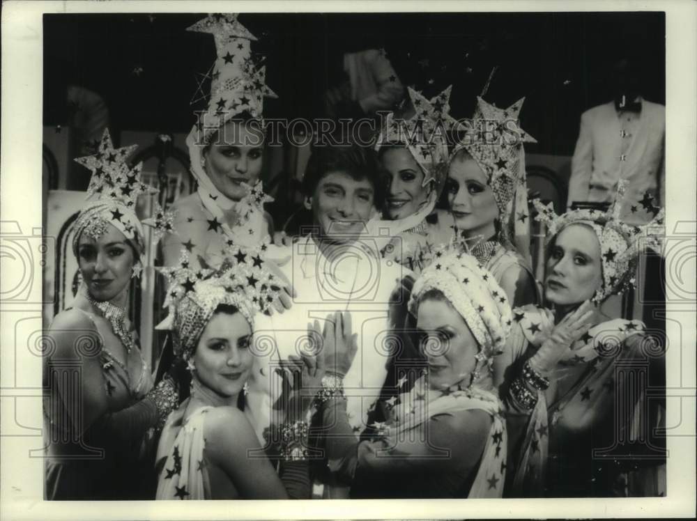 1985 Press Photo Barry Manilow in &quot;Copacabana&quot; on CBS Television - tup06011- Historic Images