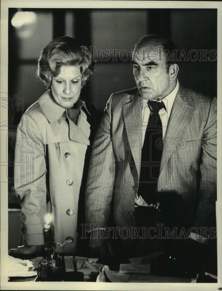 1980 Press Photo Nancy Marchand &amp; Edward Asner costar in &quot;Lou Grant&quot; on CBS- Historic Images