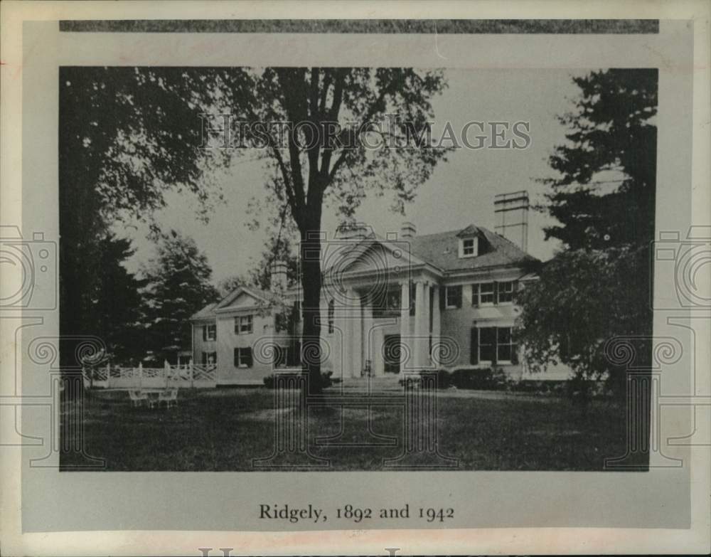 1942 Press Photo Ridgely house in Stone Ridge, New York - tup09714