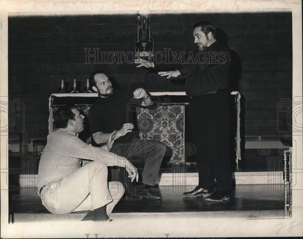 Press Photo Senor Francarro practices Shriner Circus performance - tup13706