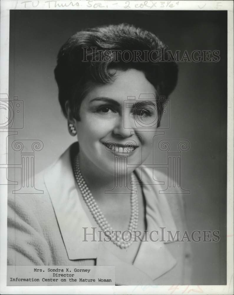 1971 Press Photo Sondra K. Gorney, Information Center on the Mature Woman- Historic Images