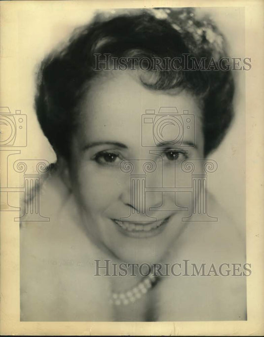 1962 Press Photo Fashion Designer Adele Simpson - tup26726- Historic Images
