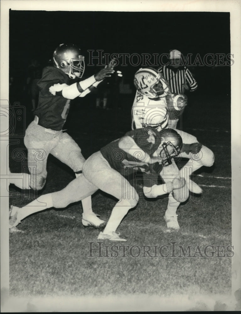 1983 Press Photo Action during football game, McGinn versus CBA at Bleeker- Historic Images