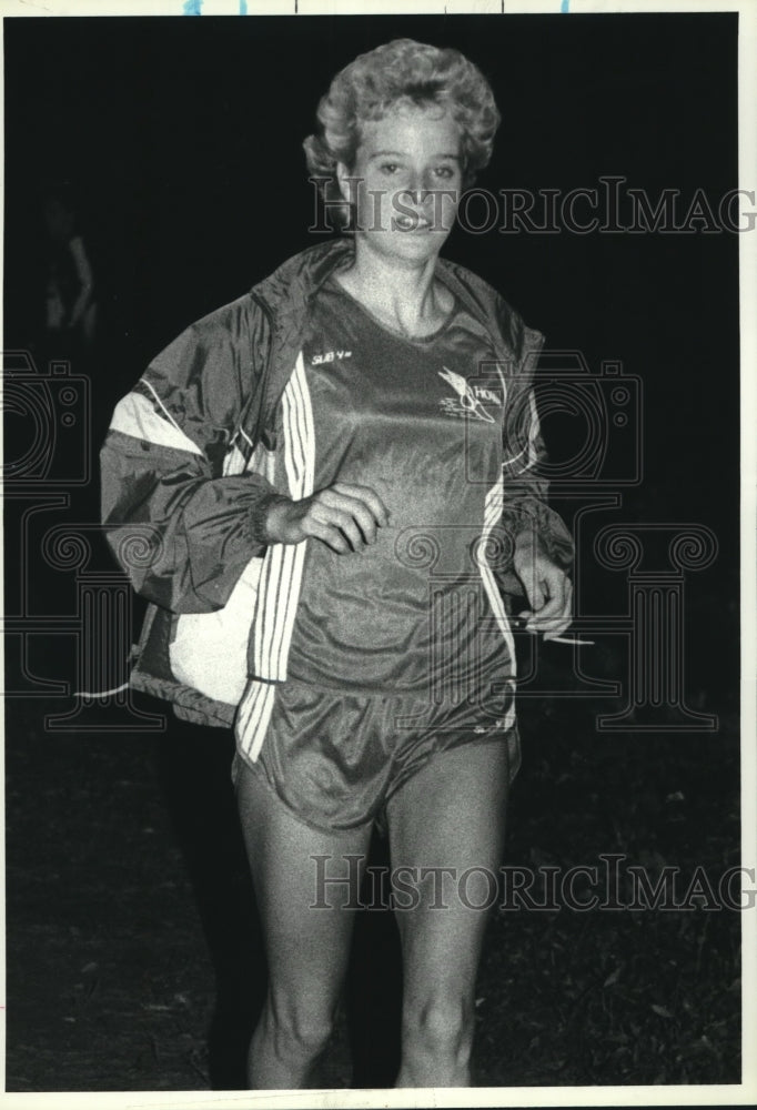 1988 Press Photo Shenendohowa High School runner Michelle Lauritzen in New York- Historic Images