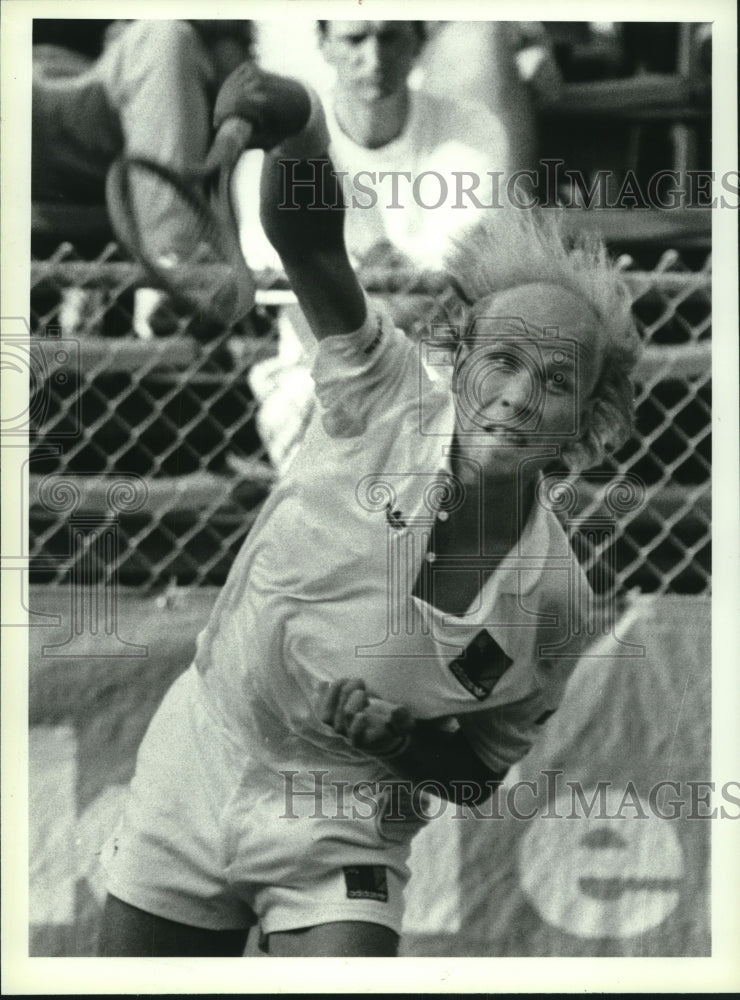 1990 Press Photo Thomas Hogstedt serves during OTB Open, Schenectady, New York- Historic Images