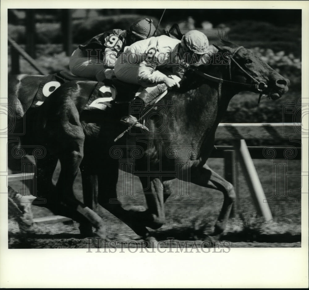 1987 Press Photo #2 Secret Flotilla with Joseph Rocco in the irons wins race- Historic Images