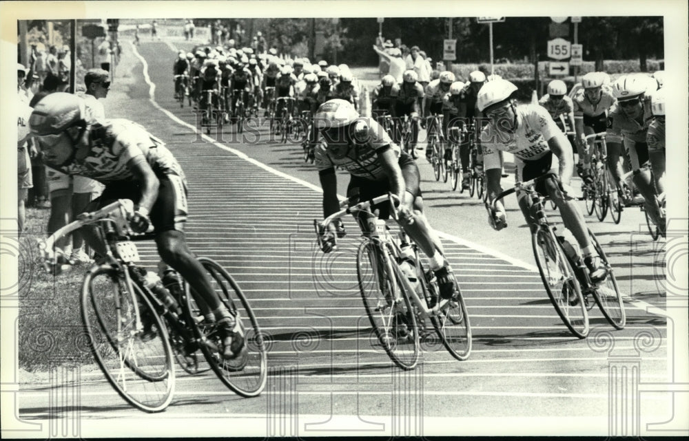 1990 Press Photo Bicyclists compete in national championsion race in Albany, NY- Historic Images