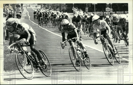 1990 Press Photo Bicyclists compete in national championsion race in Albany, NY- Historic Images
