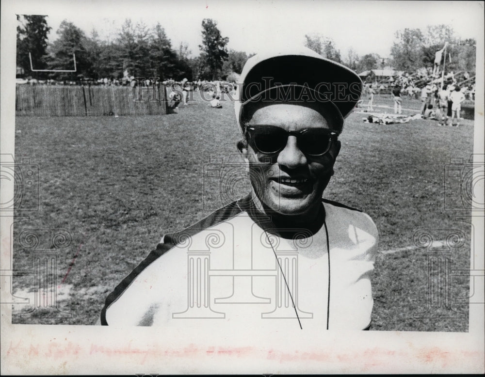 1980 Press Photo David Lawyer at track meet in New York - tus00935- Historic Images