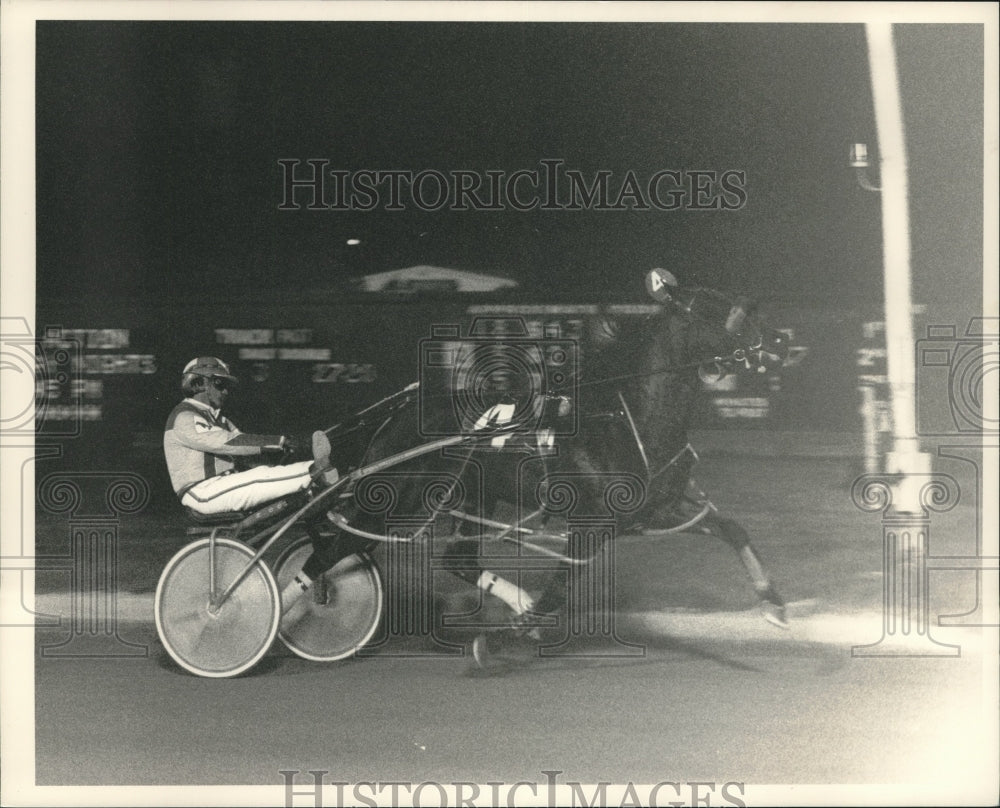 1988 Press Photo Jim Mattison drives Electro Jet, Schenectady Raceway, New York- Historic Images