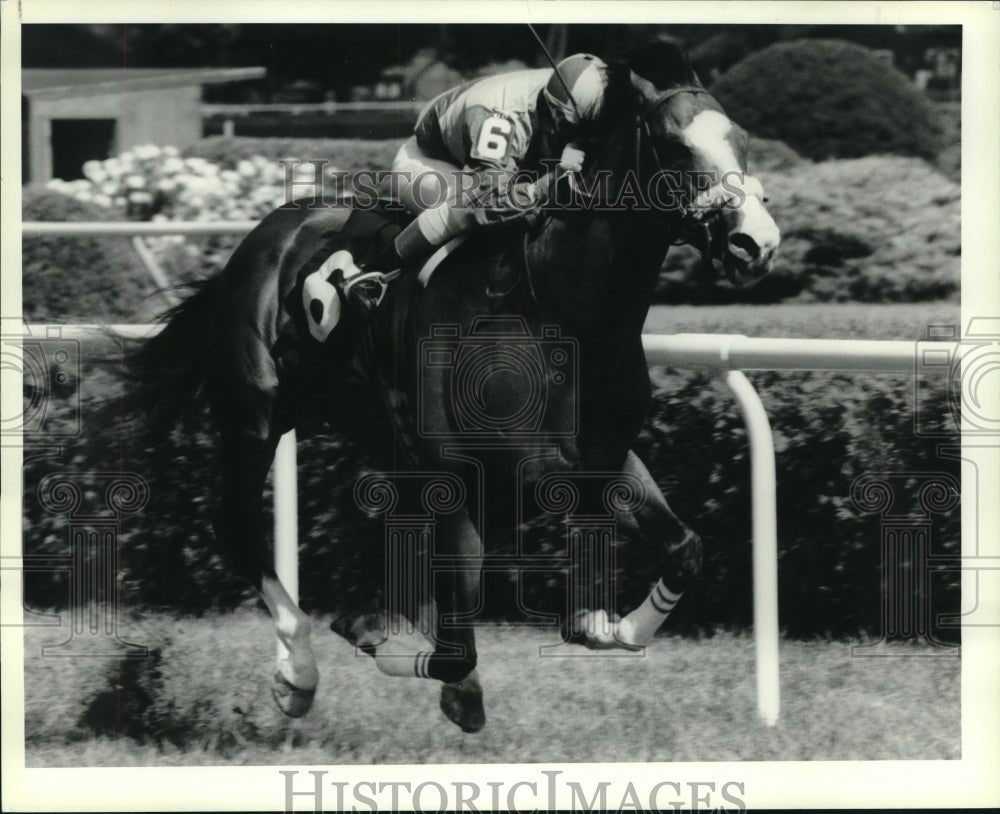 1987 Press Photo #6 Lazar Lane with Ruben Hernandez up romped wire to wire- Historic Images