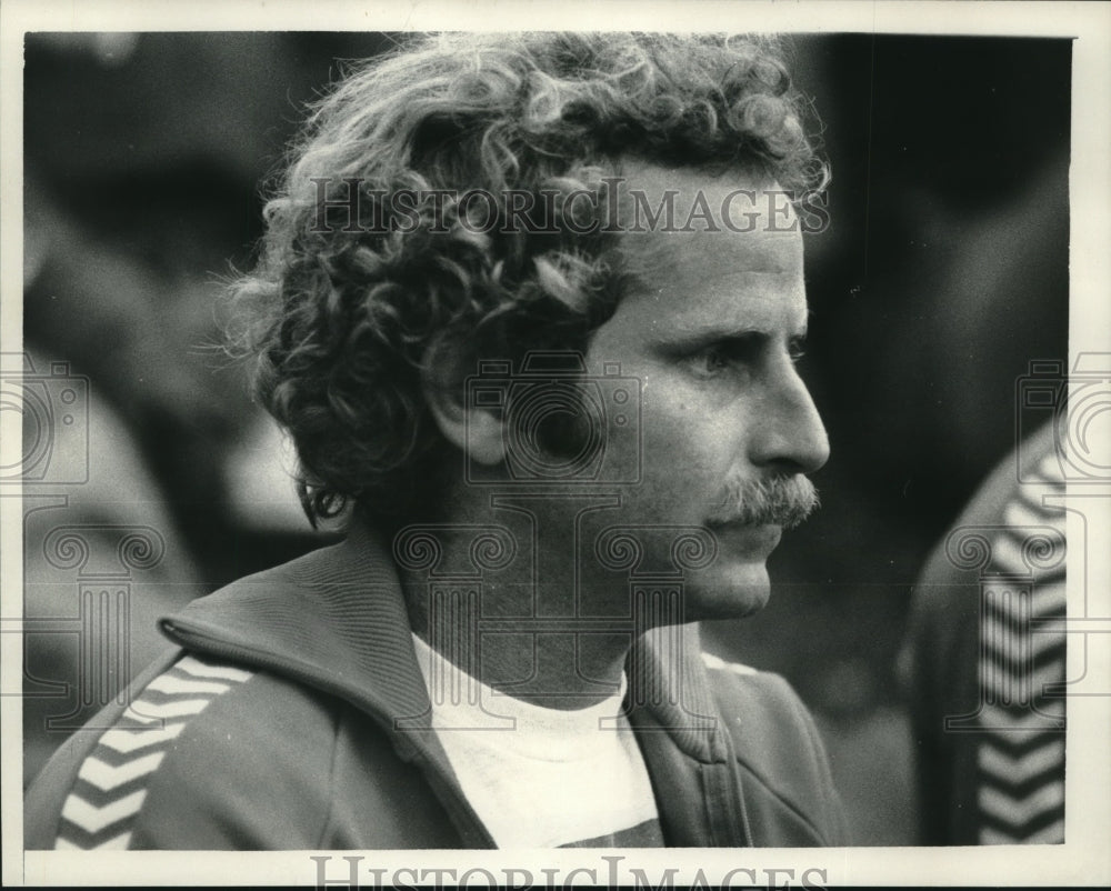 1981 Press Photo Marty Marks of Miami Florida is shown at Lincoln Park, Albany- Historic Images