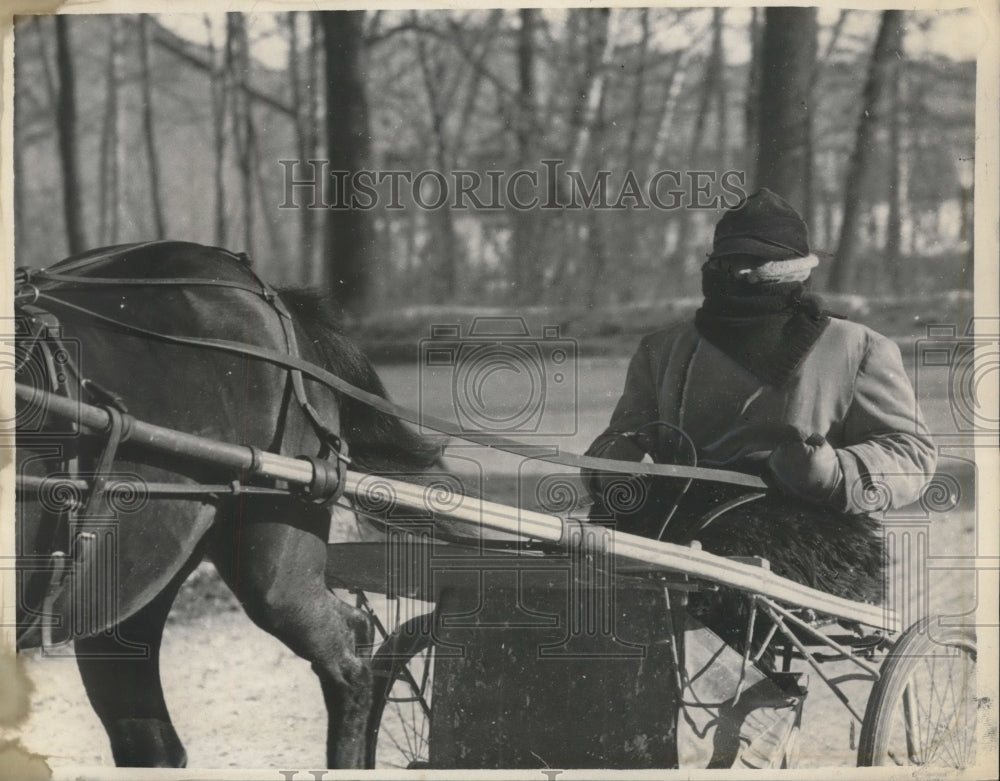 1961 Press Photo Trainers exercise horses in cold weather in Saratoga, New York- Historic Images