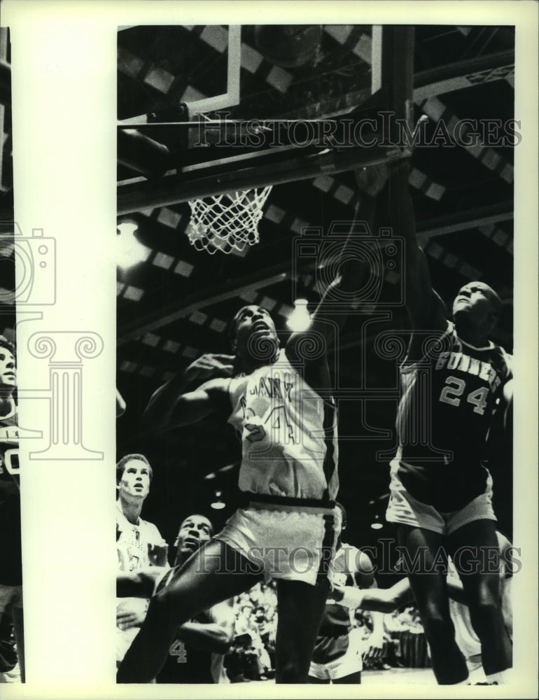 1986 Press Photo Albany Patroons play against Charleston Gunners in New York- Historic Images