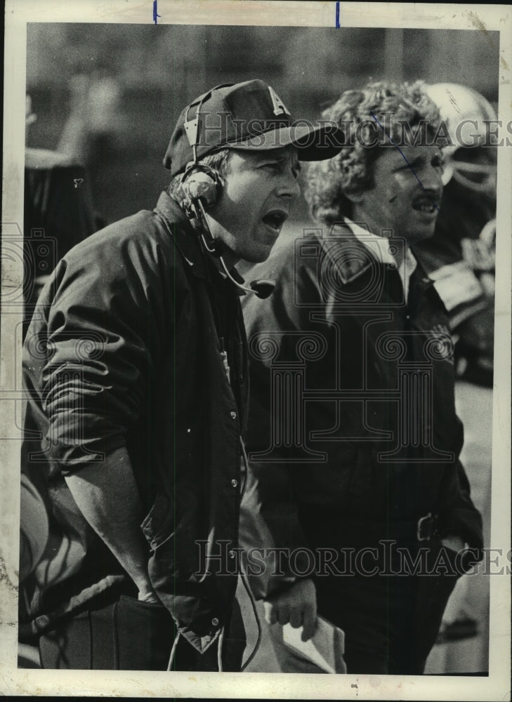 Press Photo SUNYA Football Coach Bob Ford during game - tus01525- Historic Images