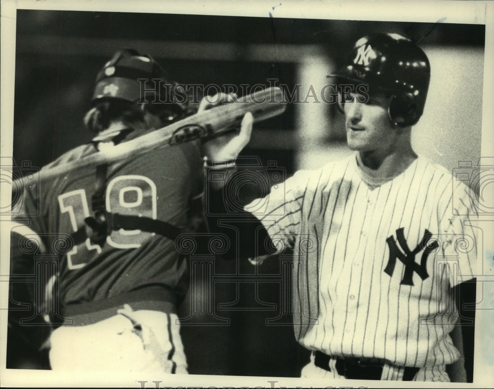 1985 Press Photo Mark Blaser after striking out in New York Yankees game- Historic Images