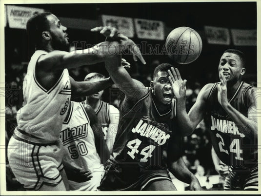 1990 Press Photo Albany Patroons basketball player