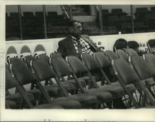 Press Photo Siena College Athletic Director Bill Kirsch in New York - tus02612- Historic Images