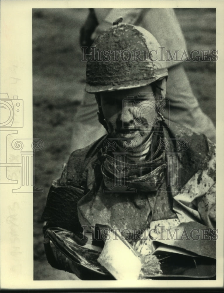 Press Photo Jockey Kim Doran is covered in mud after race - tus02825- Historic Images