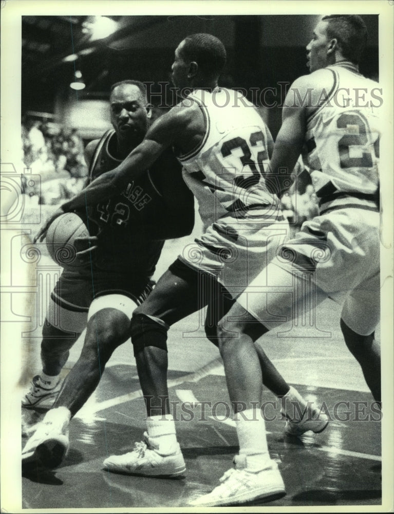 1989 Press Photo Albany Patroons vs. San Jose Jammers basketball in New York- Historic Images