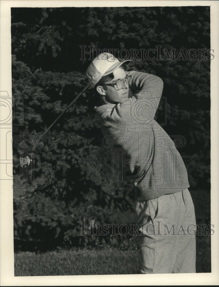 Press Photo Golfer Mark Mondoux of Stillwater, NY watches drive off 1st tee- Historic Images