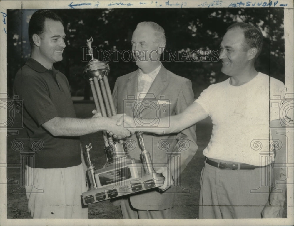 1980 Press Photo Louis Witt Jr. wins golf tournament in Albany, New York- Historic Images