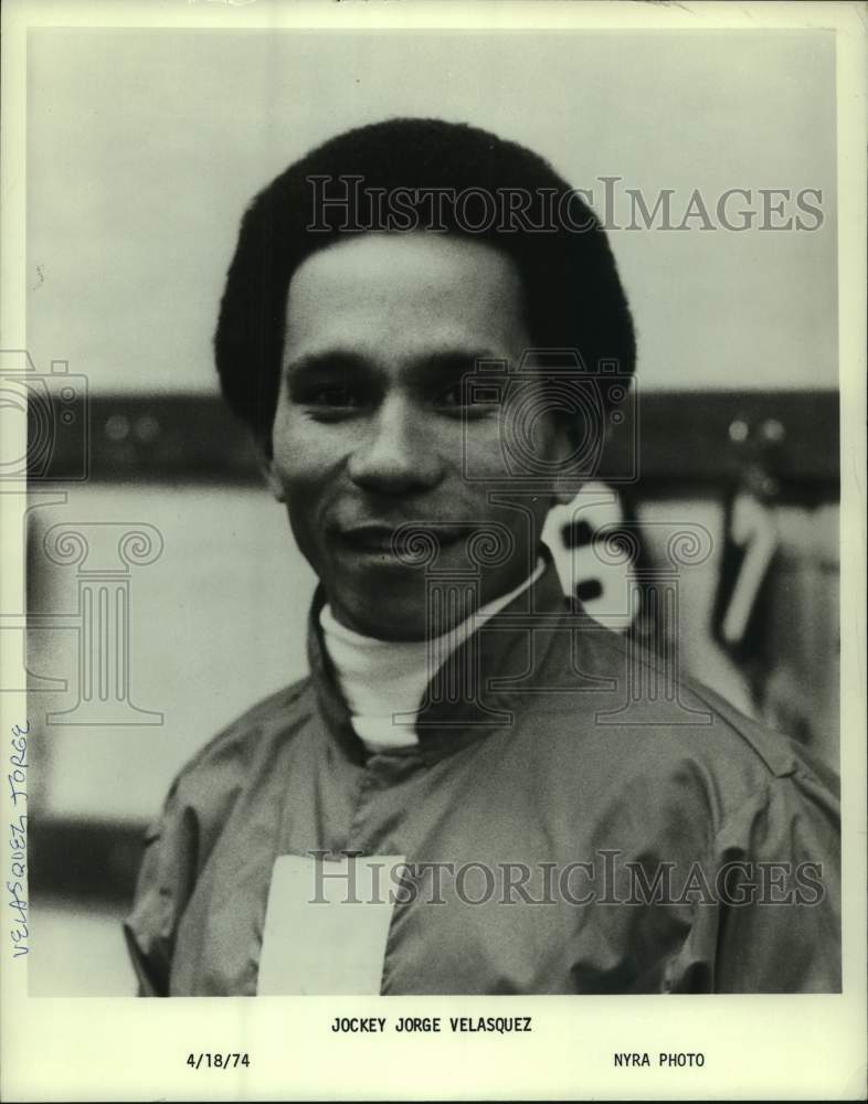 1974 Press Photo Jockey Jorge Velasquez smiles for photo - tus04534- Historic Images