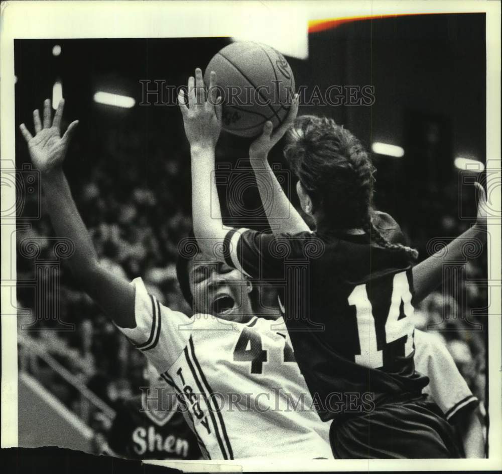 1990 Press Photo Shenendehowa girls basketball player #14 shoots over Troy #44- Historic Images