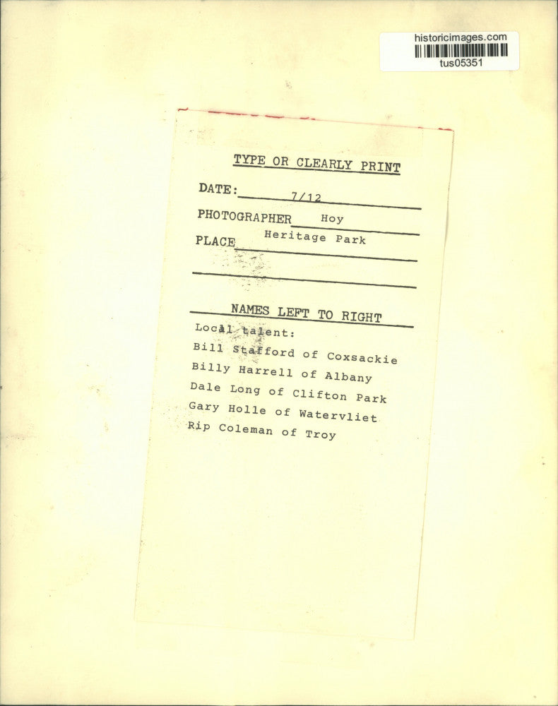 Press Photo Northeastern New York baseball players pose for photo in Colonie