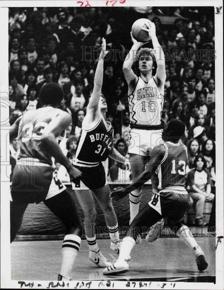 1970 Press Photo Buffalo and Siena play men's college basketball - tus07854- Historic Images