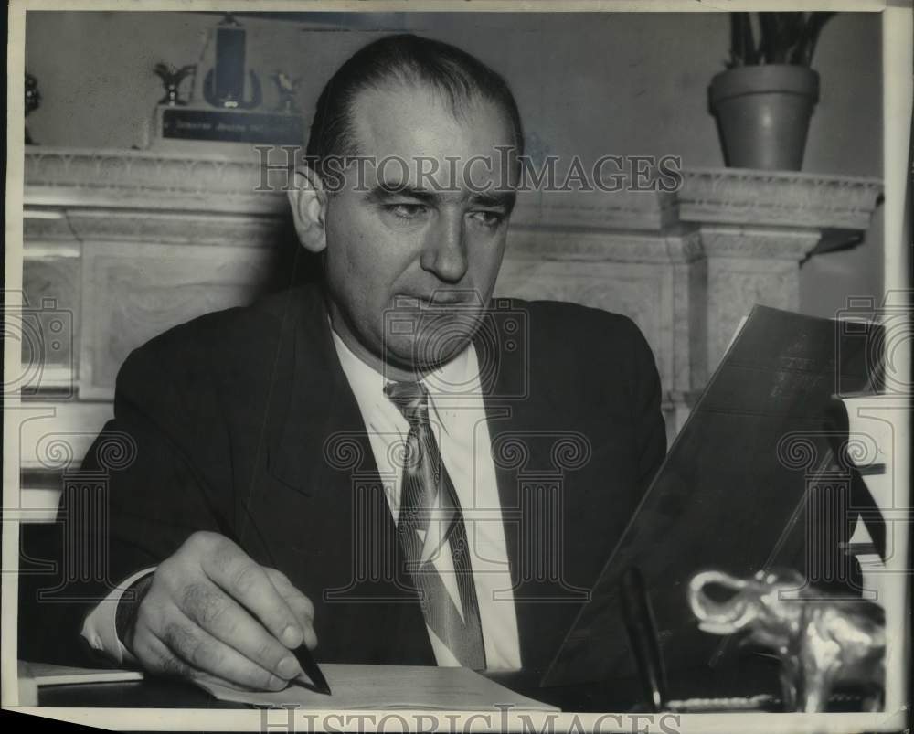 Press Photo US Senator Joseph McCarthy from Wisconsin - tuw01299