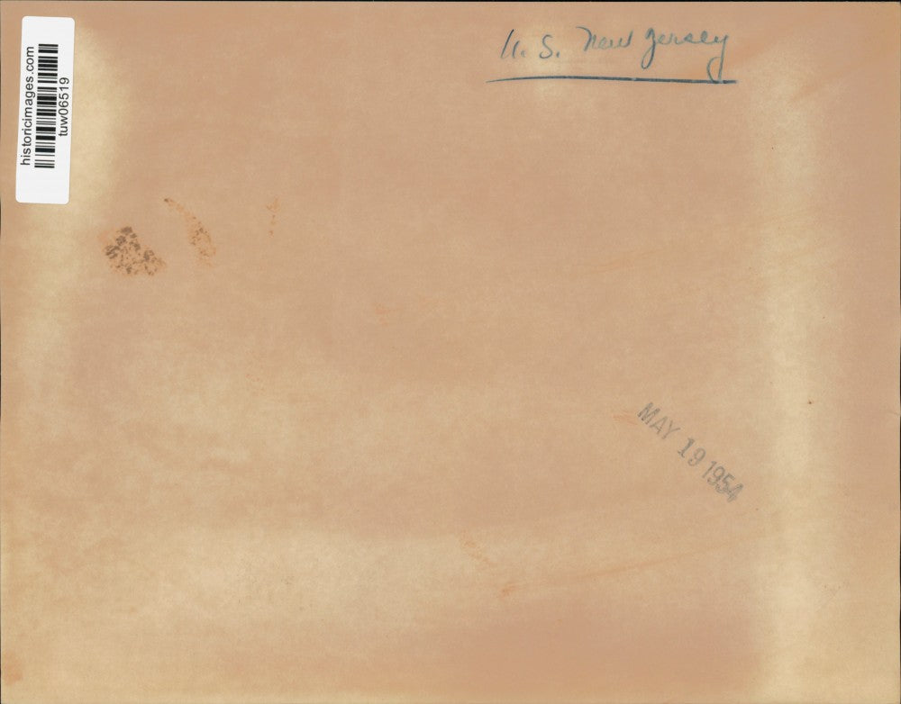 1954 Press Photo Battleship USS New Jersey on the Hudson River in New York