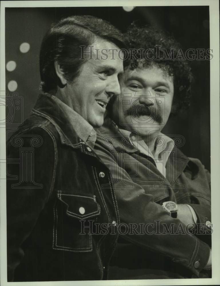 1973 Press Photo Jack Burns &amp; Avery Schreiber host &quot;The Midnight Special&quot; on NBC- Historic Images
