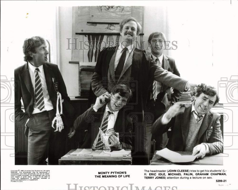 Load image into Gallery viewer, 1983 Press Photo Starring Actors in "Monty Python's The Meaning of Life" Movie
