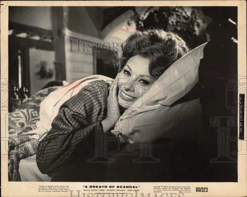 Load image into Gallery viewer, 1960 Press Photo Actress Sophia Loren Starring in "A Breath of Scandal"
