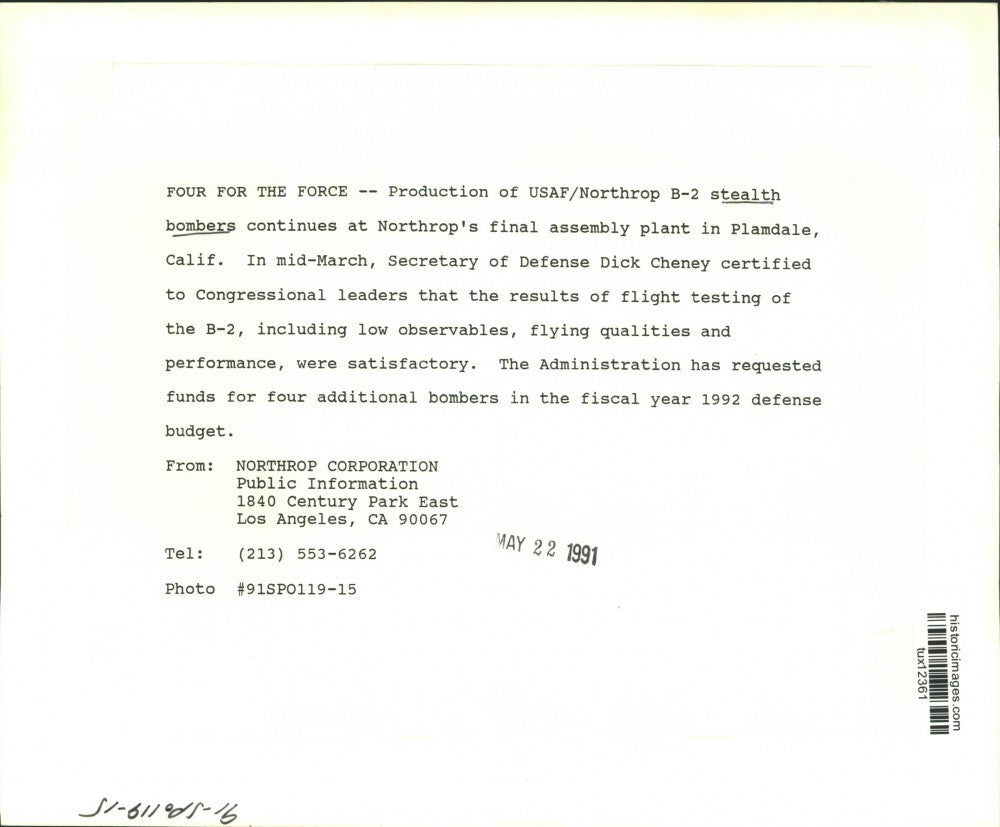 1991 Press Photo Northrop B-2 Stealth Bombers at Assembly Plant in California