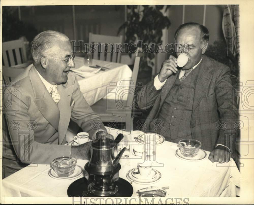 1937 Press Photo Frank E. Gannett and Lord Beaverbrook in Miami Beach, Florida- Historic Images