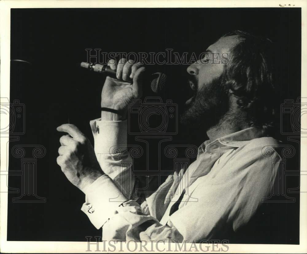 1973 Press Photo Singer Richard Harris - tux13032