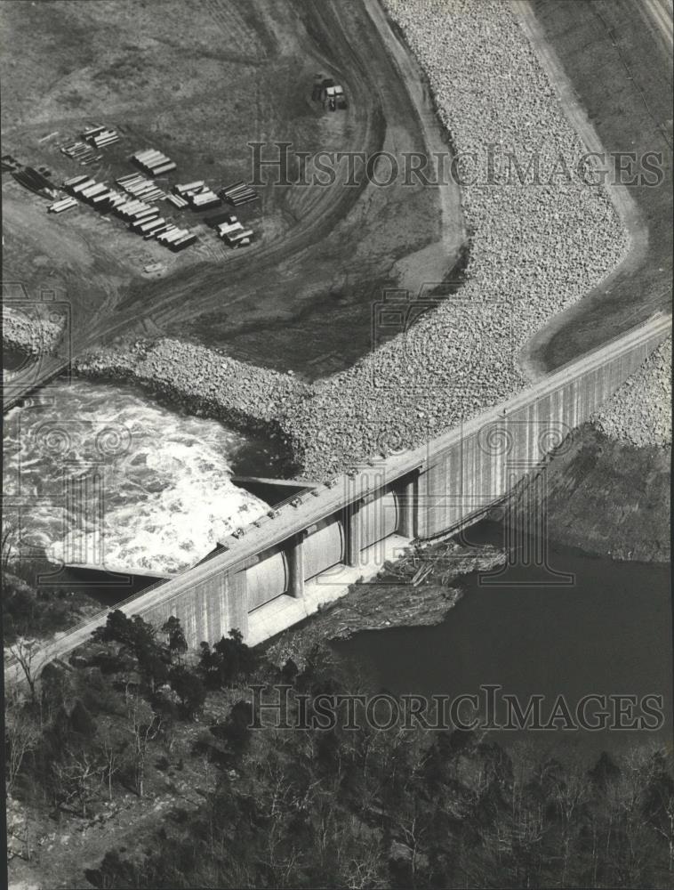 1979 Press Photo Aerial view of nearly completed Tellico Dam on Tennessee River - Historic Images