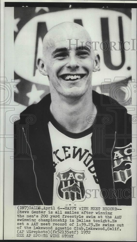 1972 Press Photo Swimming champion, Steve Genter, smiles after victory - Historic Images