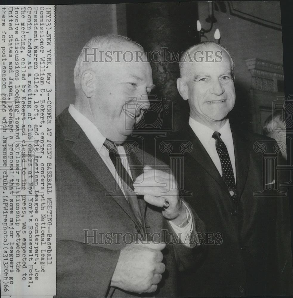 1966 Press Photo Baseball executives, Warren Giles and William D. Eckert - Historic Images