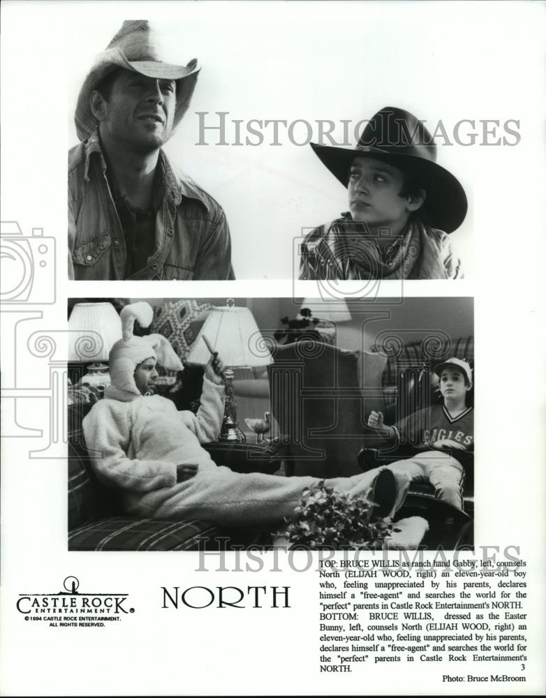 1994 Press Photo Bruce Willis and Elijah Wood star in North. - spp10738 - Historic Images