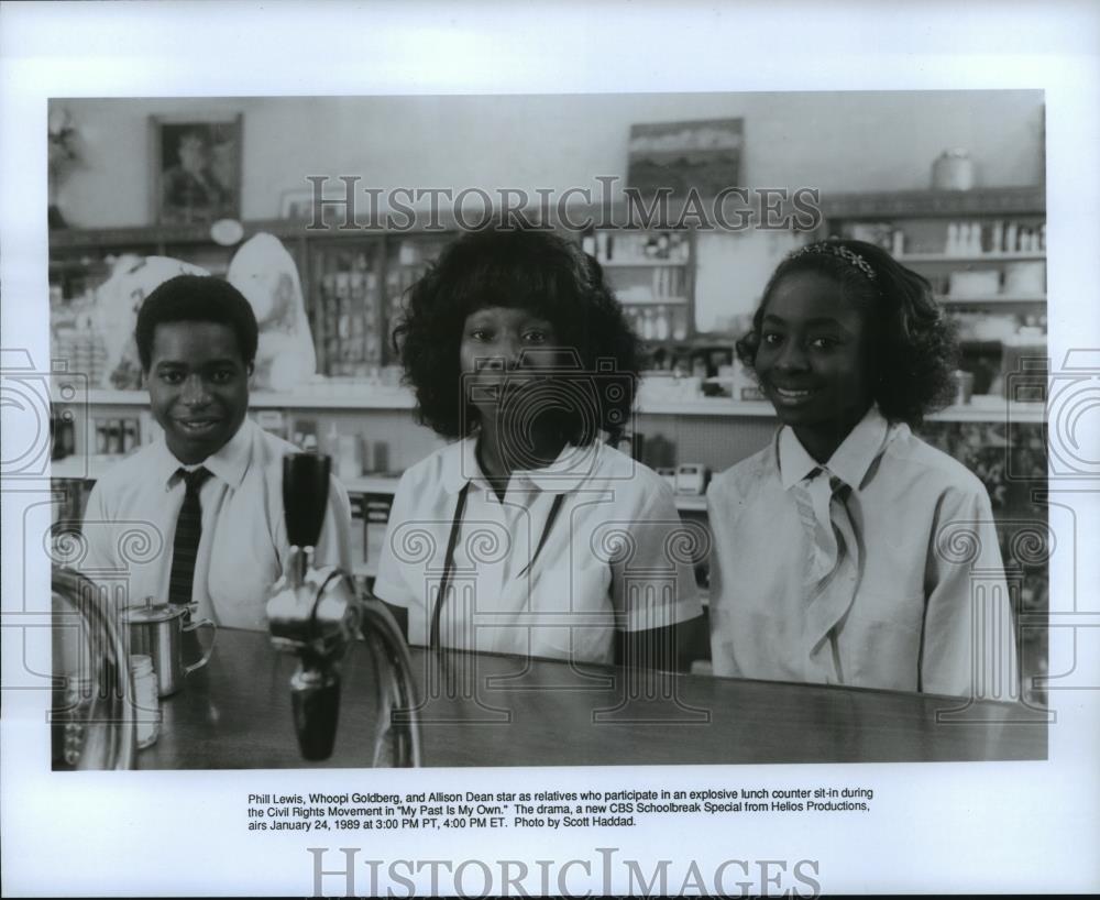 1989 Press Photo Phill Lewis and Whoopi Goldberg in My Past Is My Own. - Historic Images