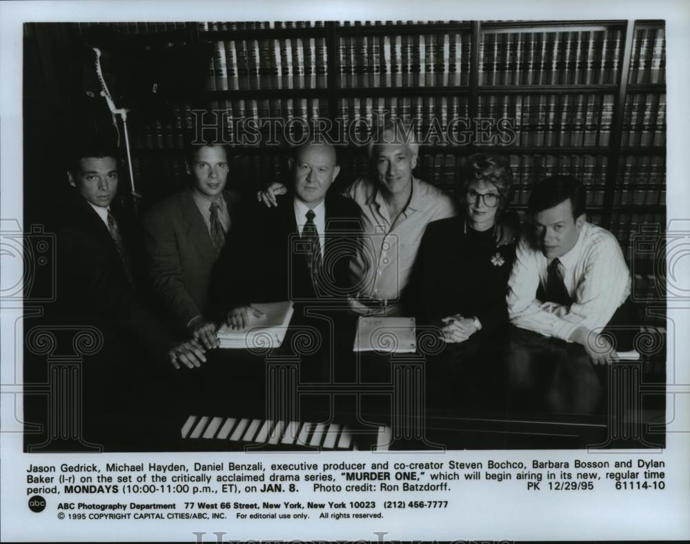 1995 Press Photo Jason Gedrick, Michael Hayden and the cast of Murder One. - Historic Images