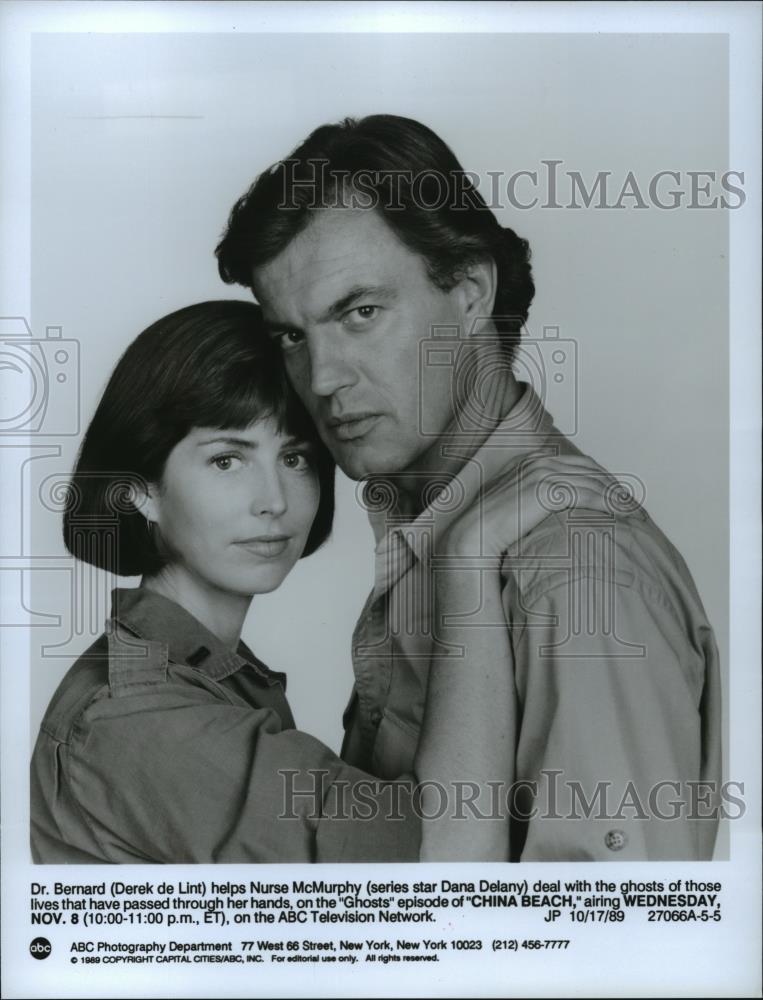 1989 Press Photo Dana Delany and Derek de Lint star in China Beach, on ABC. - Historic Images
