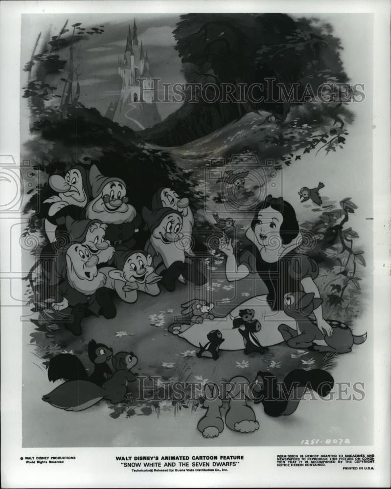 1975 Press Photo A scene from Walt Disney&#39;s Snow White and the Seven Dwarfs. - Historic Images