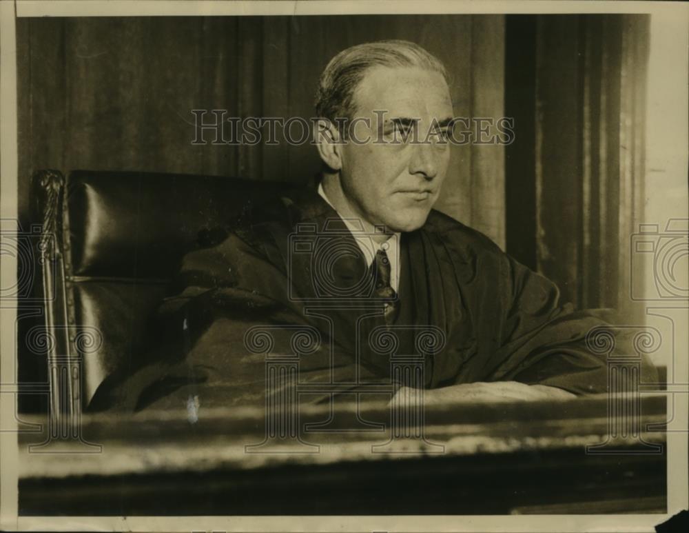 1924 Press Photo New York John L. Walsh on Supreme Bench NYC - neny23660 - Historic Images
