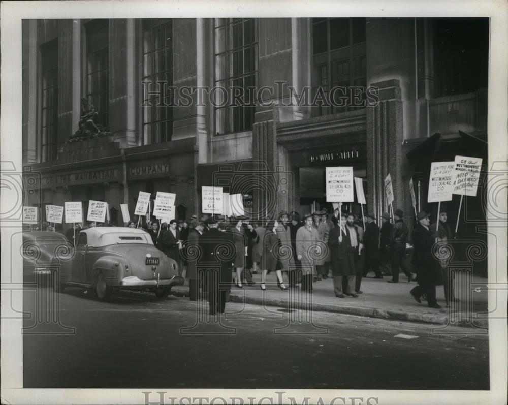 1946 Press Photo New York Wall Street General Electric/Westinghouse Strike NYC - Historic Images