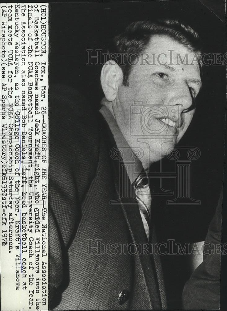 1972 Press Photo Basketball coach Jack Kraft named University Coach of the Year - Historic Images