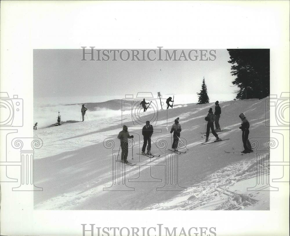 1987 Press Photo Skiers at 49 Degrees North skiing area - sps07490 - Historic Images